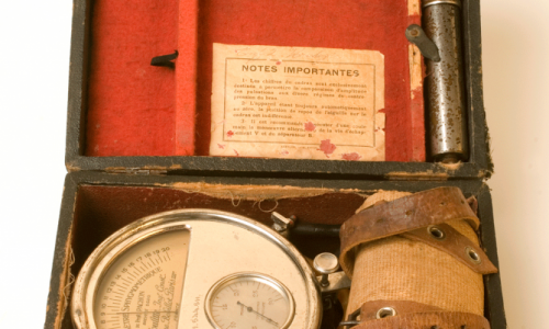 Peça destaque: Esfigmomanómetro de Pachon